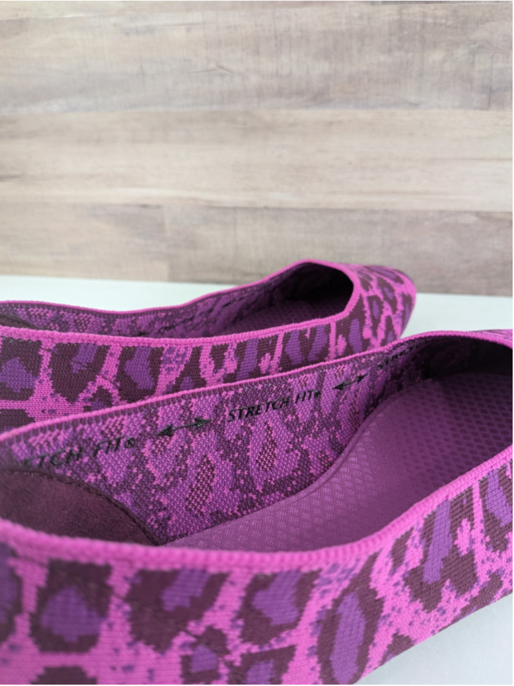 Skechers Flats Size 9 Purple Pink Animal Print - Picture 3 of 8